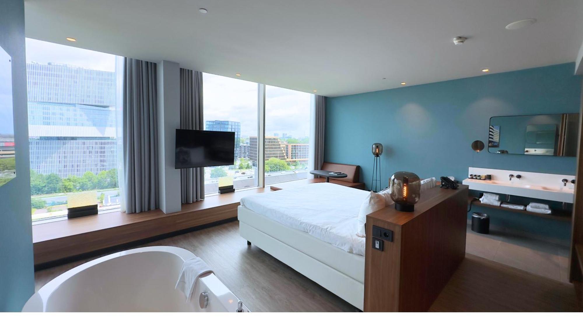 Van Der Valk Hotel Amsterdam Zuidas -Rai Extérieur photo