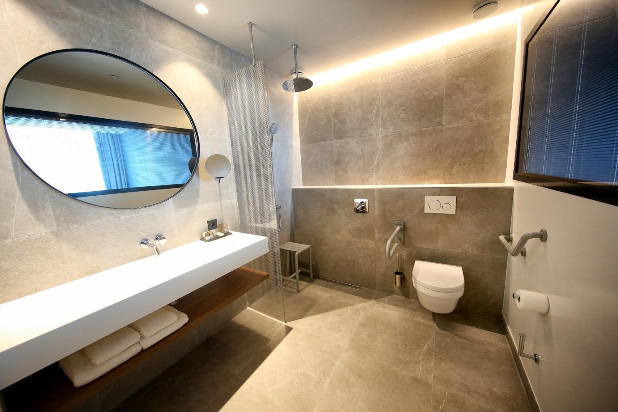 Van Der Valk Hotel Amsterdam Zuidas -Rai Extérieur photo